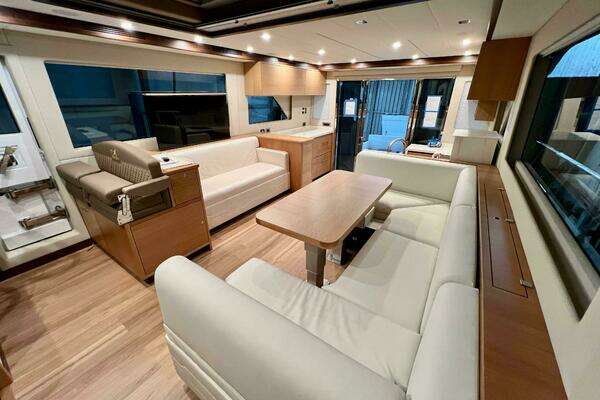 Altima Express Coupe Yacht For Sale