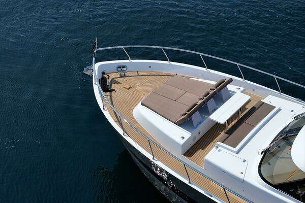 Altima Express Coupe Yacht For Sale