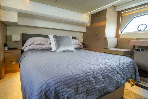 Prestige 500 Flybridge Yacht For Sale