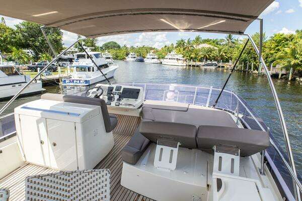 Prestige 500 Flybridge Yacht For Sale
