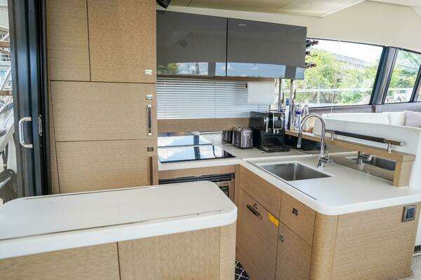 Prestige 500 Flybridge Yacht For Sale