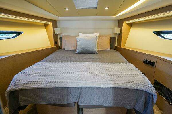 Prestige 500 Flybridge Yacht For Sale