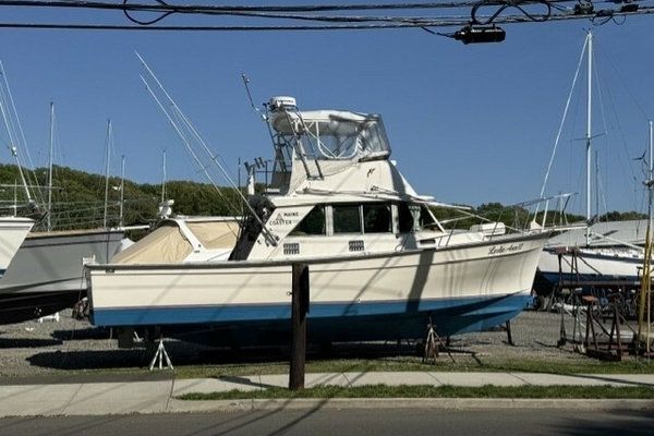 Leslie Ann 35ft Henriques Yacht For Sale