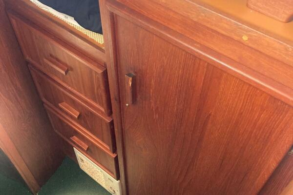 Leslie Ann 35ft Henriques Yacht For Sale
