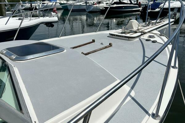 Leslie Ann 35ft Henriques Yacht For Sale