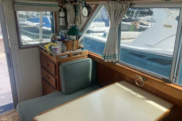 Leslie Ann 35ft Henriques Yacht For Sale
