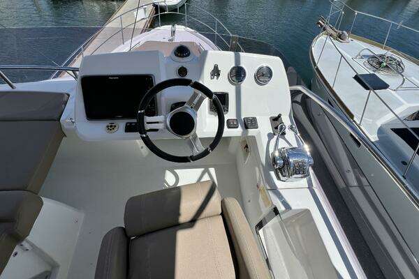 Jeanneau  Yacht For Sale