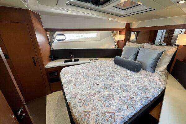 Jeanneau  Yacht For Sale