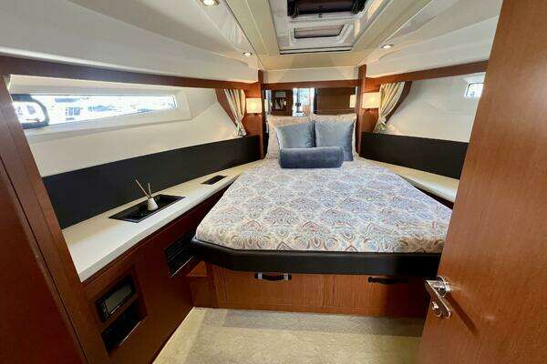 Jeanneau  Yacht For Sale