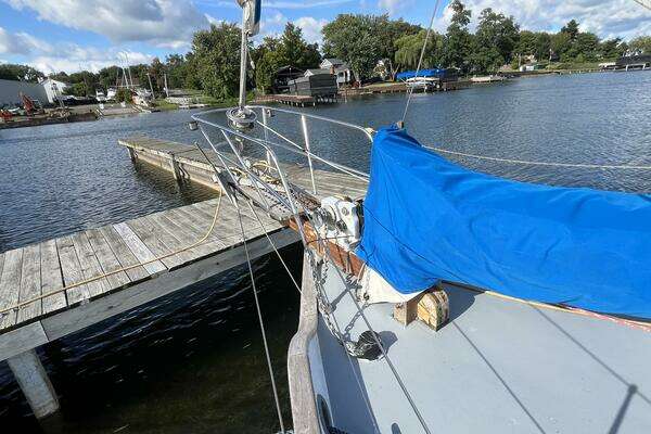 Photo of the 1982 Tayana Tayana 37 "Sans Souci"