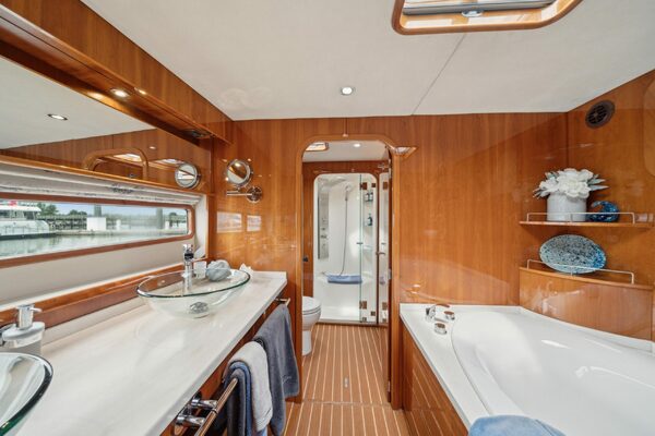75ft Privilege Yacht For Sale 75ft Privilege Yacht For Sale