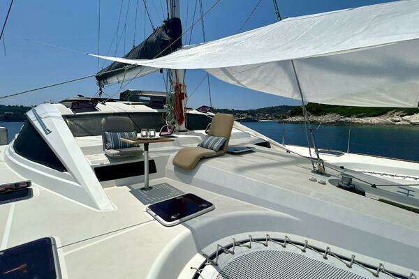 Privilege 515 Yacht For Sale