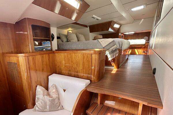 Privilege 515 Yacht For Sale