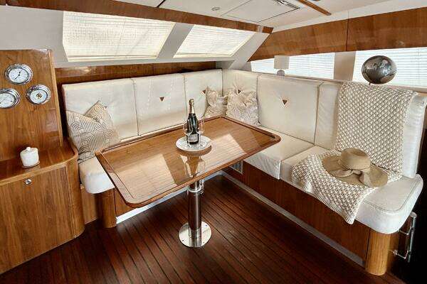 Privilege 515 Yacht For Sale