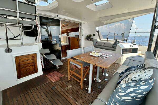 Privilege 515 Yacht For Sale