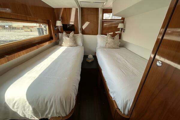 Privilege 515 Yacht For Sale