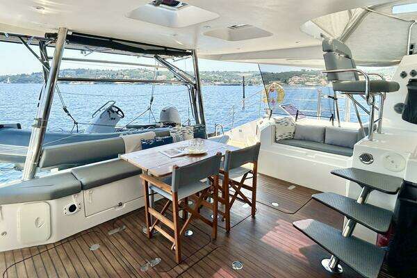 Privilege 515 Yacht For Sale