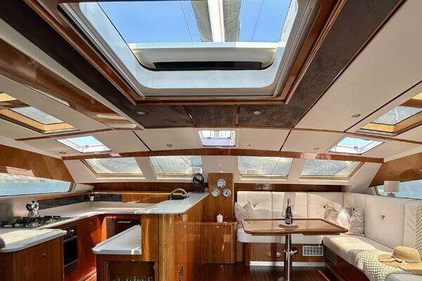 Privilege 515 Yacht For Sale