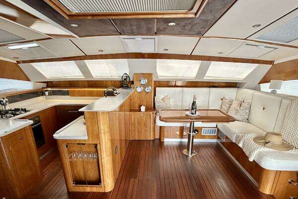Privilege 515 Yacht For Sale