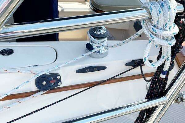 Island Packet 370 Yacht For Sale