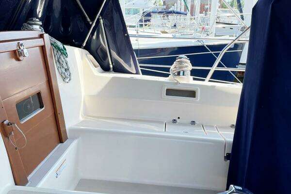 Island Packet 370 Yacht For Sale