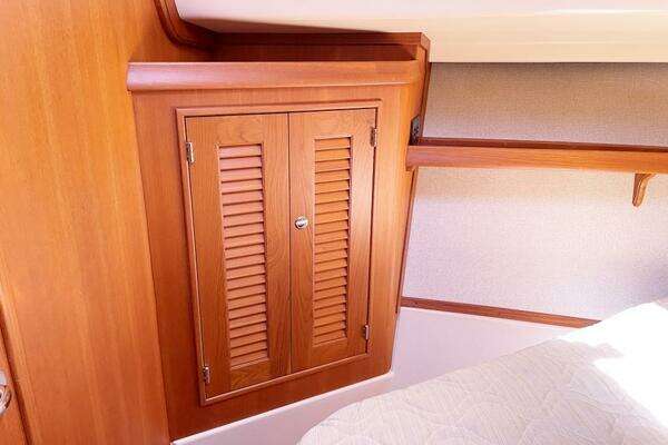 Island Packet 370 Yacht For Sale