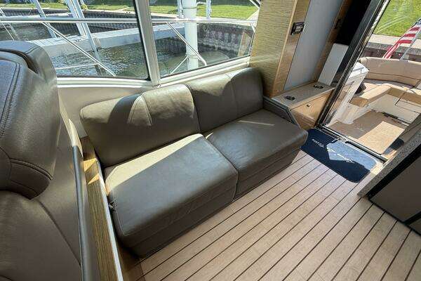 Cruisers Yachts Cantius Yacht For Sale