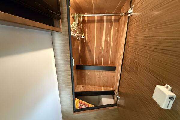 Cruisers Yachts Cantius Yacht For Sale