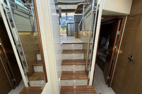 Cruisers Yachts Cantius Yacht For Sale