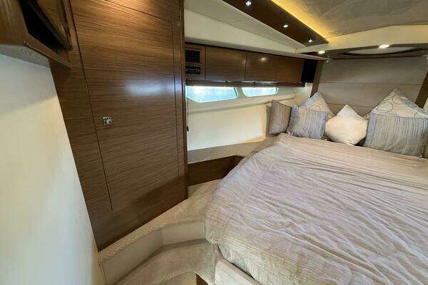 Cruisers Yachts Cantius Yacht For Sale