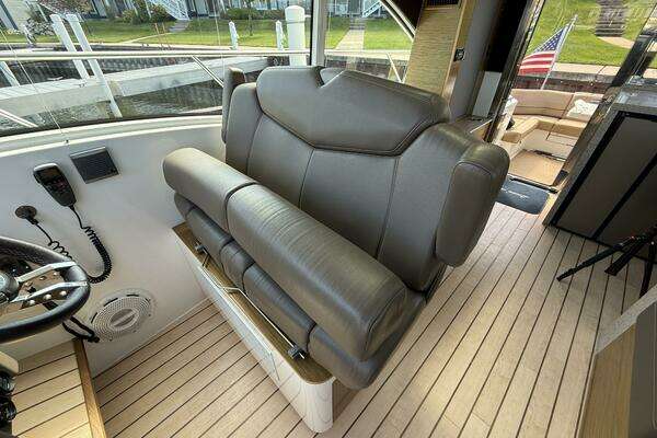 Cruisers Yachts Cantius Yacht For Sale
