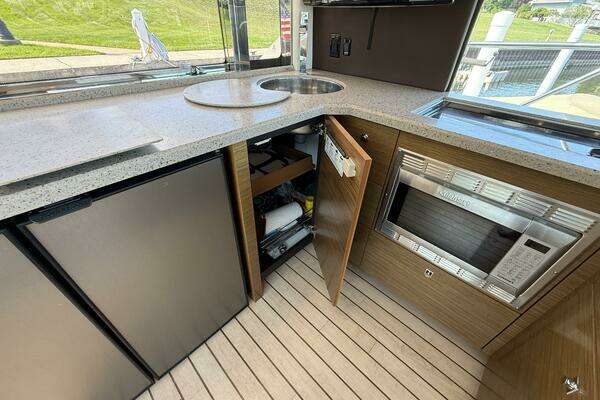 Cruisers Yachts Cantius Yacht For Sale
