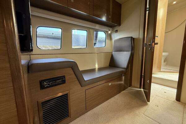 Cruisers Yachts Cantius Yacht For Sale