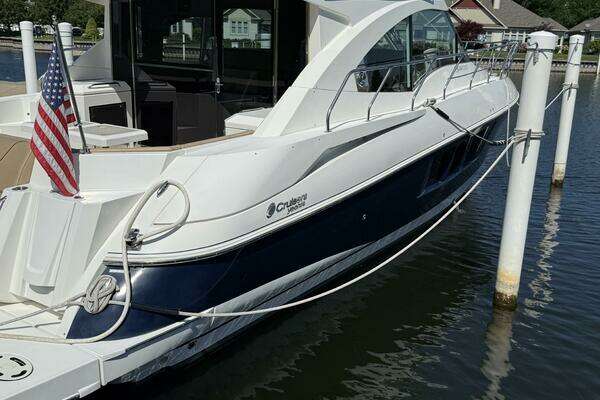 Cruisers Yachts Cantius Yacht For Sale