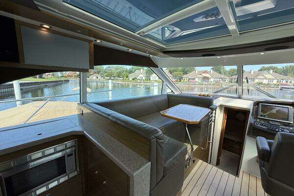 Cruisers Yachts Cantius Yacht For Sale