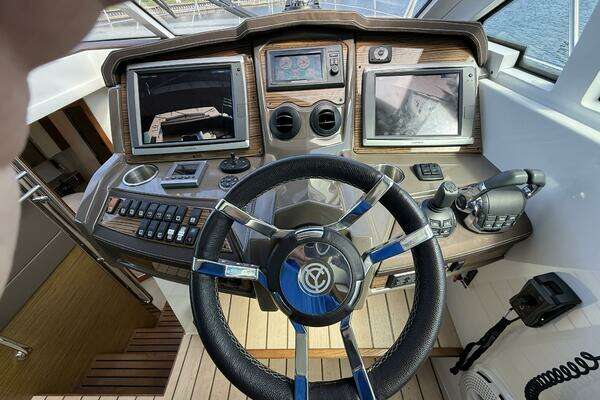 Cruisers Yachts Cantius Yacht For Sale
