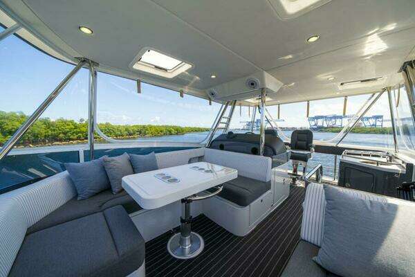 Riviera 46 Sports Motor Yacht Yacht For Sale