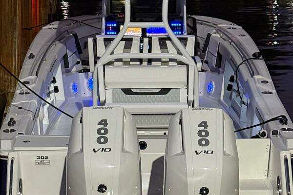 Blackfin 302CC Yacht For Sale