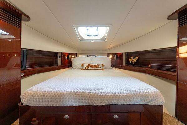 Sea Ray 48 Sundancer Yacht For Sale