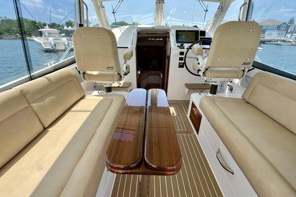 Waterlee 35ft MJM Yacht For Sale