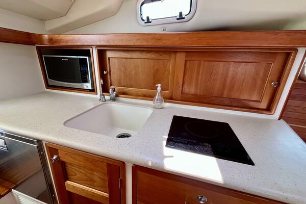 Waterlee 35ft MJM Yacht For Sale