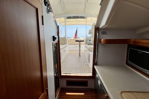 Waterlee 35ft MJM Yacht For Sale