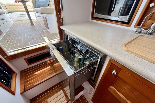 Waterlee 35ft MJM Yacht For Sale