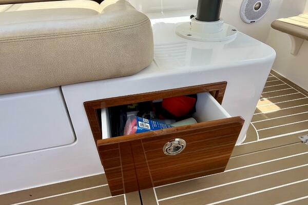 Waterlee 35ft MJM Yacht For Sale