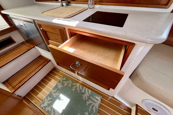 Waterlee 35ft MJM Yacht For Sale