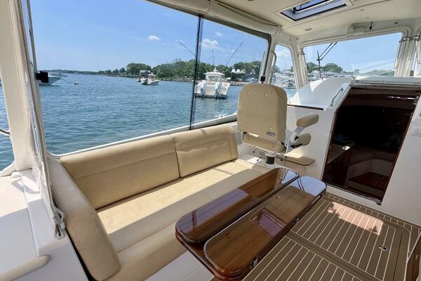 Waterlee 35ft MJM Yacht For Sale