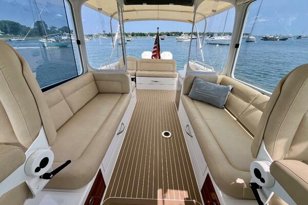 Waterlee 35ft MJM Yacht For Sale