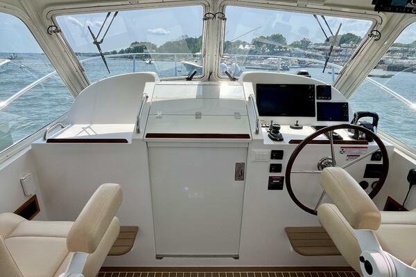 Waterlee 35ft MJM Yacht For Sale