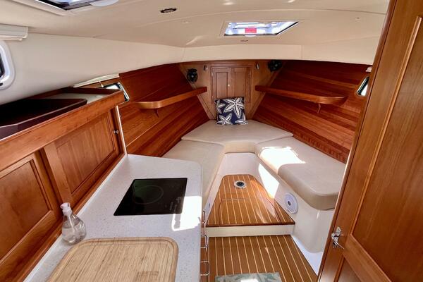 Waterlee 35ft MJM Yacht For Sale