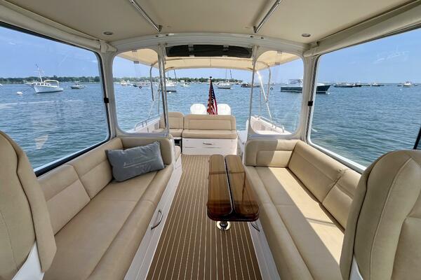 Waterlee 35ft MJM Yacht For Sale